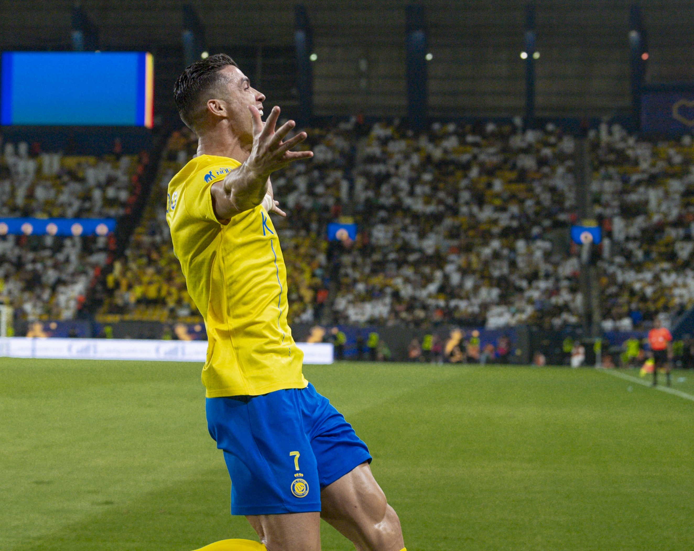 九游娱乐网页-拜仁完胜克罗地亚,C罗点燃赛场